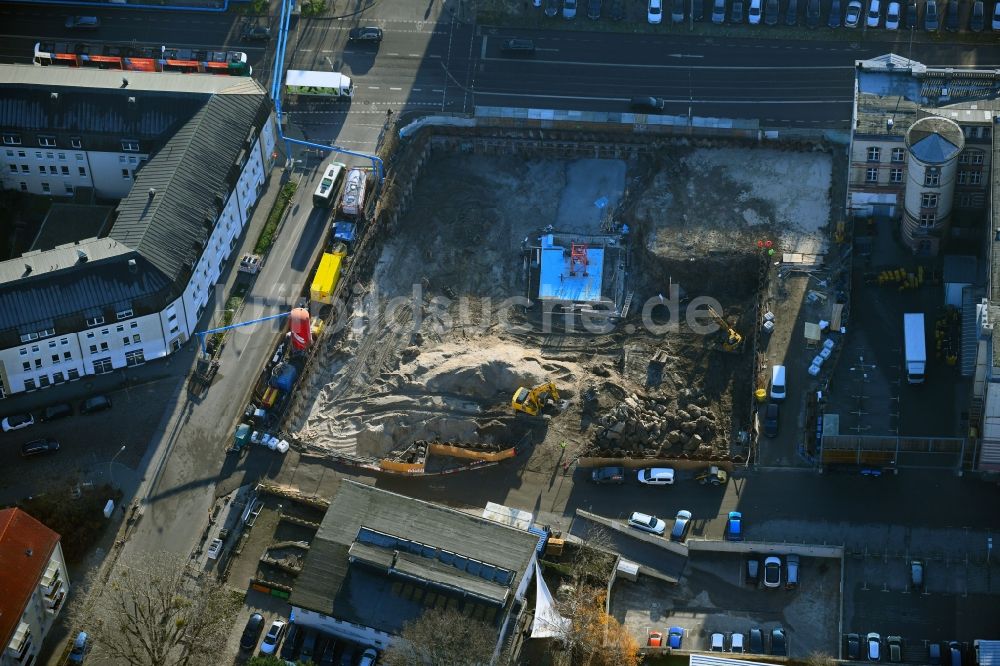 Luftaufnahme Potsdam - Baustelle zum Neubau der Hotelanlage Am Kanal - Französischer Straße in Potsdam im Bundesland Brandenburg, Deutschland