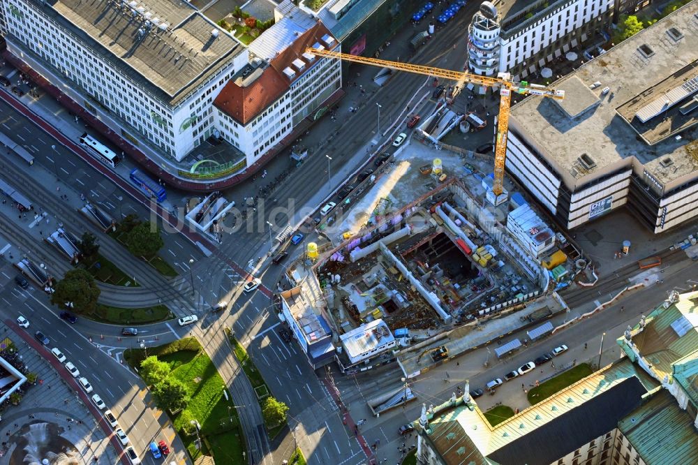 Luftbild München - Baustelle zum Neubau der Hotelanlage Königshof im Ortsteil Ludwigsvorstadt-Isarvorstadt in München im Bundesland Bayern, Deutschland