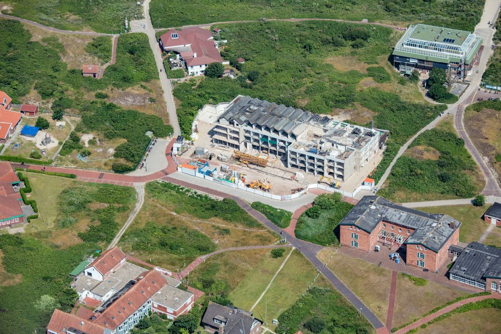 Luftaufnahme Langeoog - Baustelle zum Neubau der Hotelanlage in Langeoog im Bundesland Niedersachsen, Deutschland