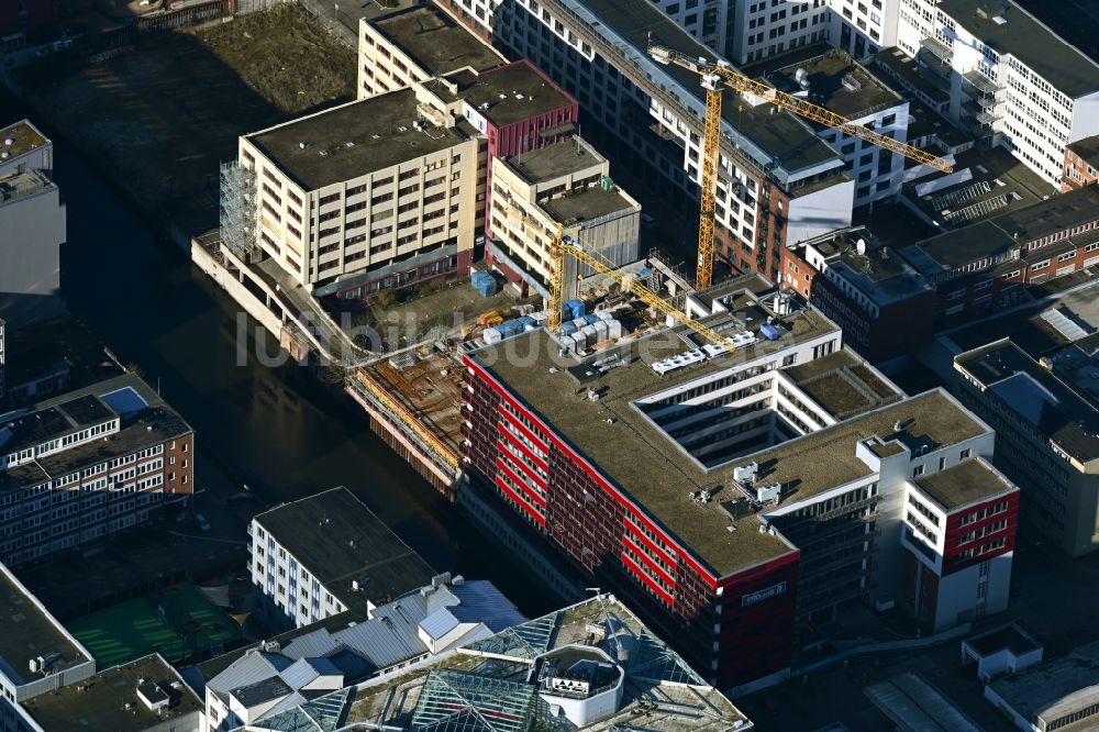 Hamburg aus der Vogelperspektive: Baustelle zum Neubau der Hotelanlage NYX Hotel an der Frankenstraße in Hamburg, Deutschland