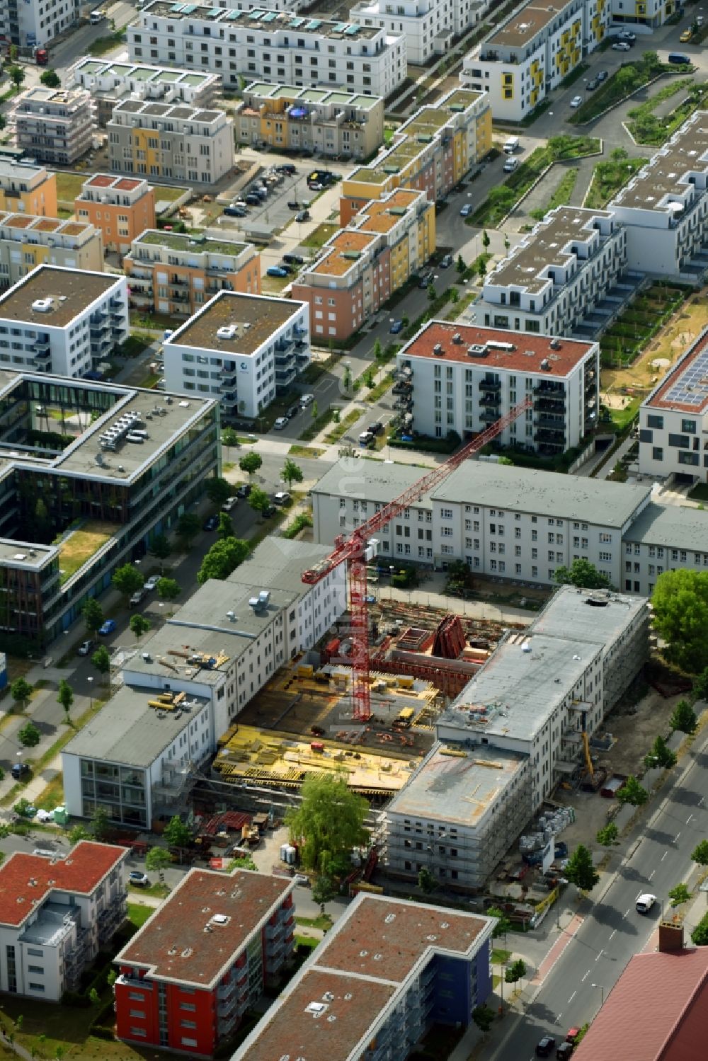 Berlin aus der Vogelperspektive: Baustelle zum Neubau IRIS Adlershof Zum Großen Windkanal im Ortsteil Adlershof in Berlin, Deutschland