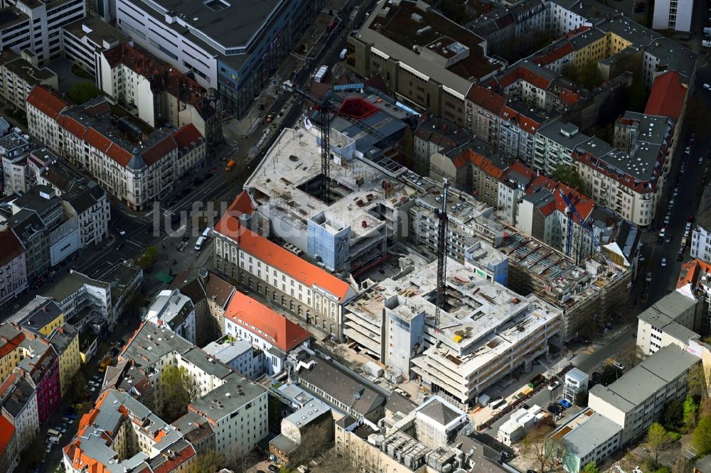Luftaufnahme Berlin - Baustelle zum Neubau des Kaufhaus- Gebäudes 101 Neukölln im Ortsteil Neukölln in Berlin, Deutschland