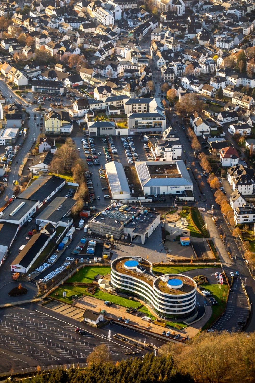 Luftaufnahme Attendorn - Baustelle zum Neubau eines Kino in Attendorn im Bundesland Nordrhein-Westfalen, Deutschland
