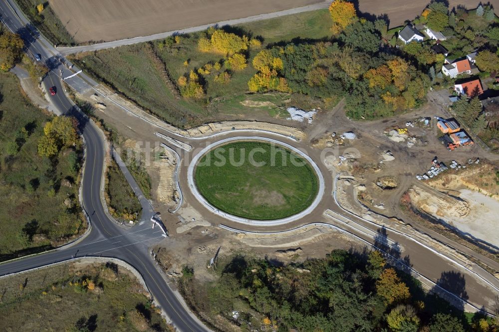 Luftbild Waltersdorf - Baustelle zum Neubau eines Kreisverkehrs an der K6162 Bohnsdorfer Weg in Waltersdorf im Bundesland Brandenburg
