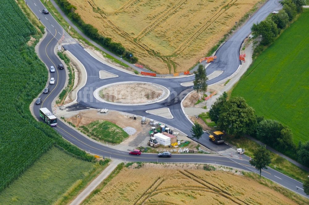 Luftaufnahme Gleichen - Baustelle zum Neubau eines Kreisverkehrs in Gleichen im Bundesland Niedersachsen