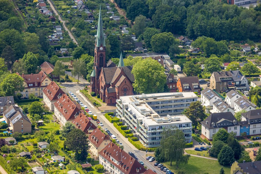 Bochum von oben - Baustelle zum Neubau eines Mehrfailienhauses in Bochum im Bundesland Nordrhein-Westfalen