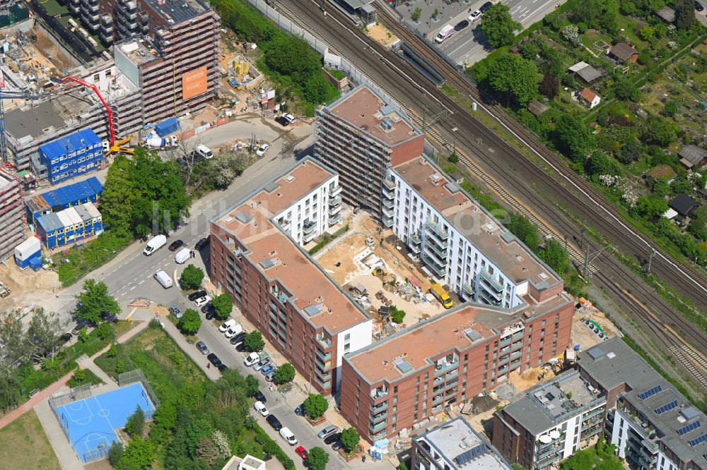 Luftaufnahme Hamburg - Baustelle zum Neubau eines Mehrfamilienhaus-Wohnanage an der Straße Alte Wöhr - Alter Güterbahnhof in Hamburg, Deutschland