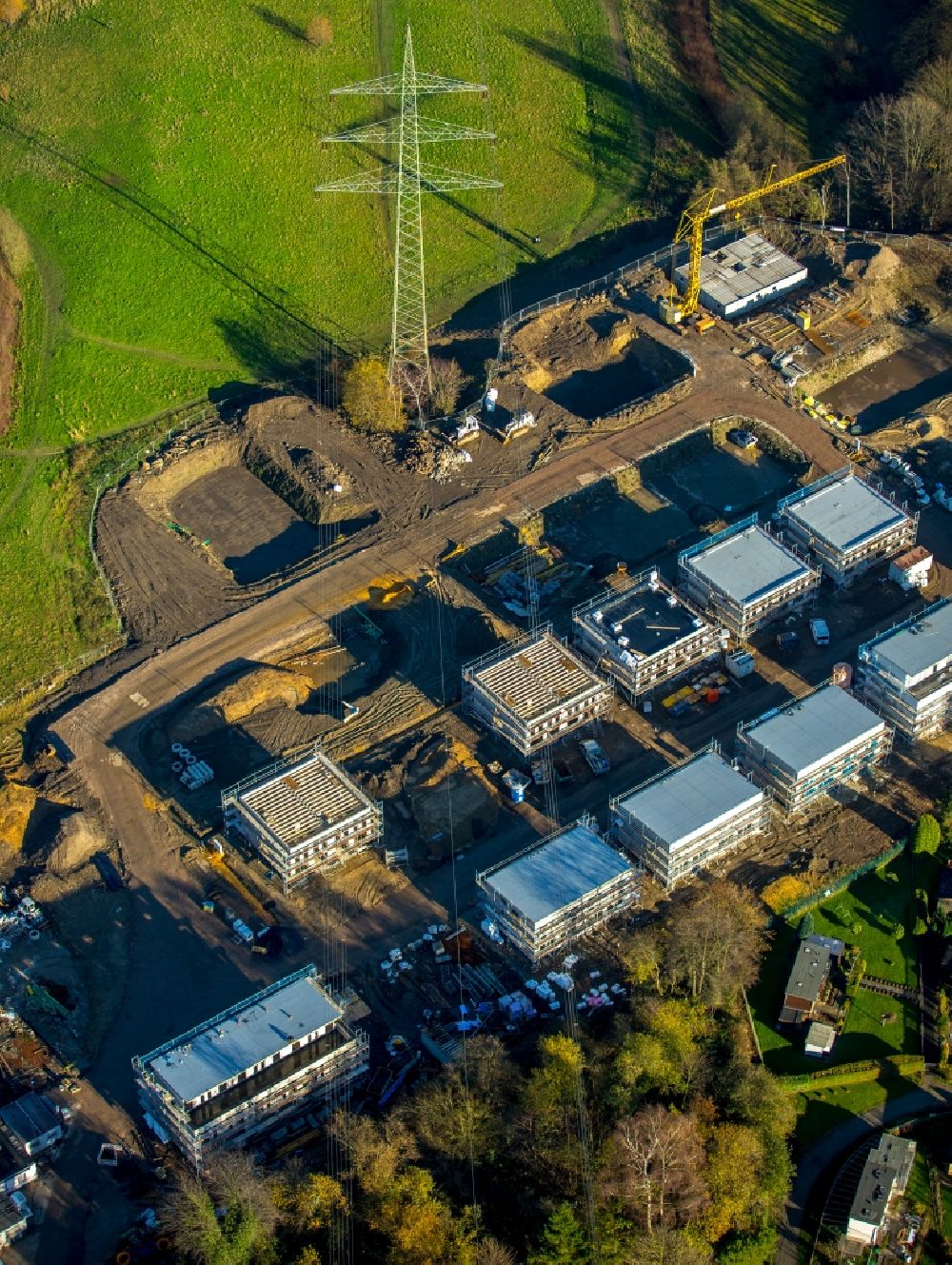 Luftaufnahme Bochum - Baustelle zum Neubau einer Mehrfamilienhaus-Wohnanlage am BMX-Park Weitmar in Bochum im Bundesland Nordrhein-Westfalen