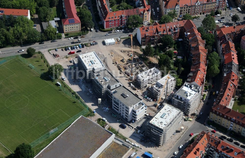 Erfurt von oben - Baustelle zum Neubau einer Mehrfamilienhaus-Wohnanlage Borntalbogen in Erfurt im Bundesland Thüringen, Deutschland