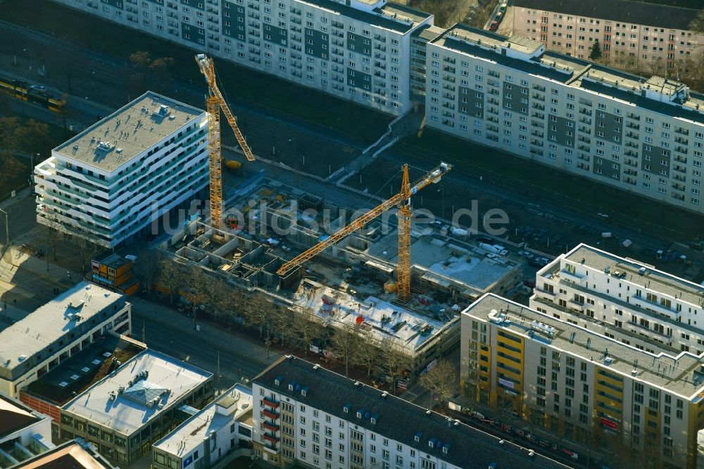 Luftaufnahme Dresden - Baustelle zum Neubau einer Mehrfamilienhaus-Wohnanlage Boulevard am Wall II - Merkur 3 im Ortsteil Wilsdruffer Vorstadt in Dresden im Bundesland Sachsen, Deutschland