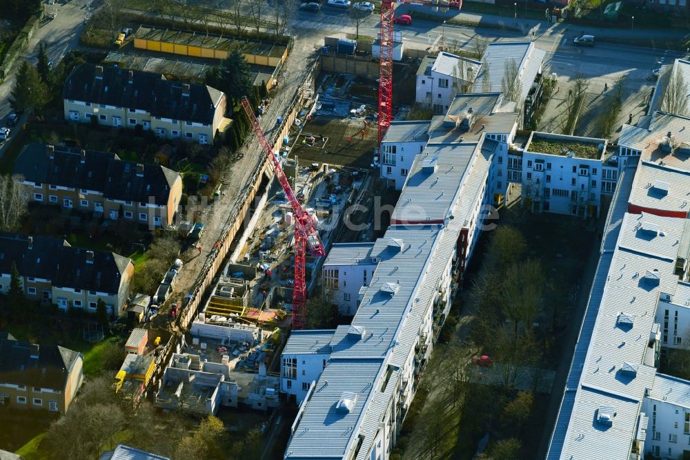 Luftaufnahme Berlin - Baustelle zum Neubau einer Mehrfamilienhaus-Wohnanlage Britzer Straße im Ortsteil Mariendorf in Berlin, Deutschland