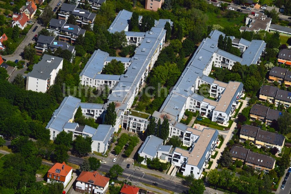 Berlin von oben - Baustelle zum Neubau einer Mehrfamilienhaus-Wohnanlage Britzer Straße im Ortsteil Mariendorf in Berlin, Deutschland