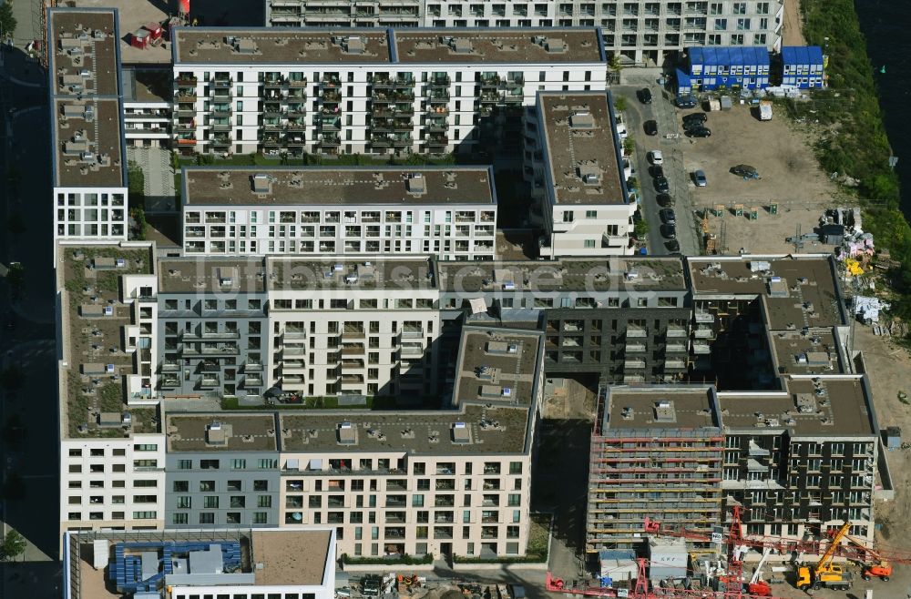 Berlin aus der Vogelperspektive: Baustelle zum Neubau einer Mehrfamilienhaus-Wohnanlage Budapester Höfe in der Europacity in Berlin, Deutschland