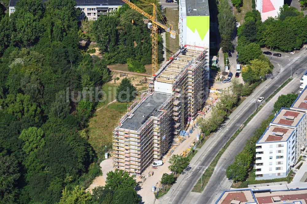 Berlin aus der Vogelperspektive: Baustelle zum Neubau einer Mehrfamilienhaus-Wohnanlage an der Cecilienstraße in Berlin, Deutschland