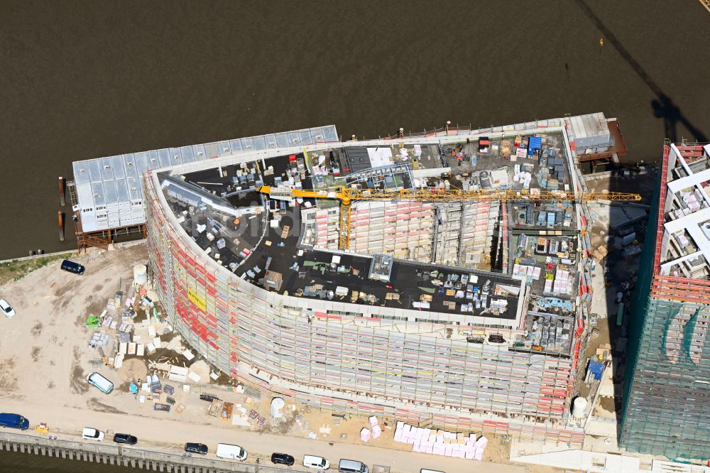 Luftbild Hamburg - Baustelle zum Neubau einer Mehrfamilienhaus-Wohnanlage der DC DEVELOPMENTS GMBH & CO. KG im Ortsteil HafenCity in Hamburg, Deutschland