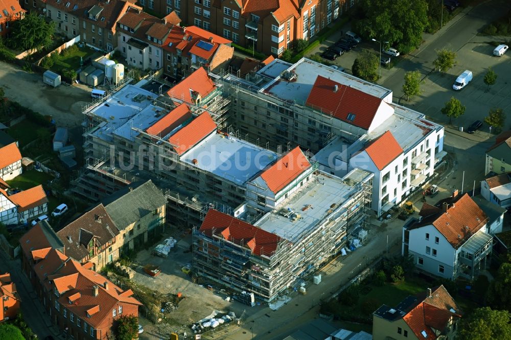 Luftbild Helmstedt - Baustelle zum Neubau einer Mehrfamilienhaus-Wohnanlage an den Edelhöfen in Helmstedt im Bundesland Niedersachsen, Deutschland