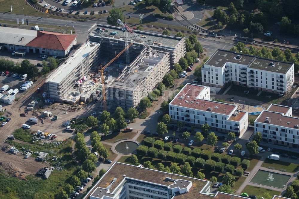 Erfurt von oben - Baustelle zum Neubau einer Mehrfamilienhaus-Wohnanlage Europakarree im Ortsteil Gispersleben in Erfurt im Bundesland Thüringen, Deutschland