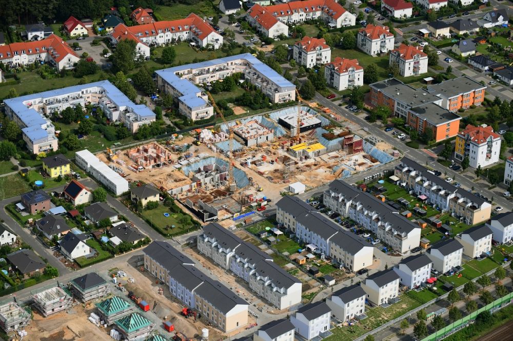 Luftaufnahme Michendorf - Baustelle zum Neubau einer Mehrfamilienhaus-Wohnanlage Falkenweg - Wieselweg - Hasenweg in Michendorf im Bundesland Brandenburg, Deutschland