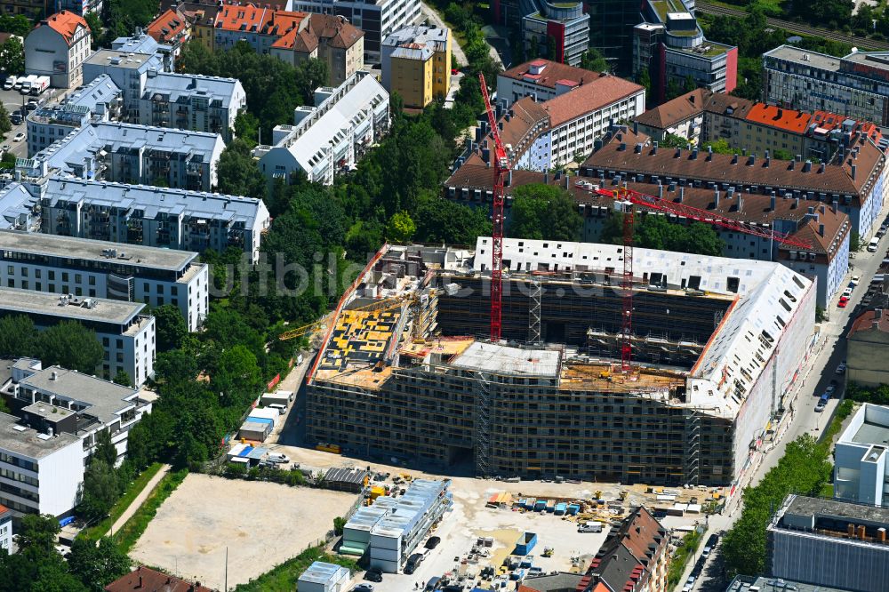 Luftaufnahme München - Baustelle zum Neubau einer Mehrfamilienhaus-Wohnanlage Gmunder Höfe in München im Bundesland Bayern, Deutschland