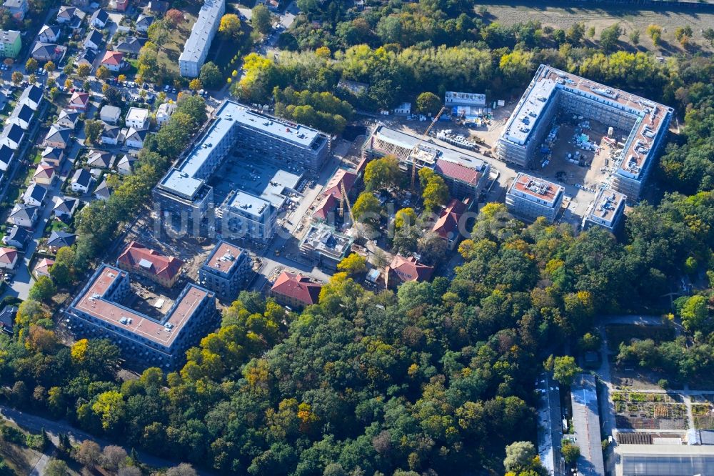 Luftbild Berlin - Baustelle zum Neubau einer Mehrfamilienhaus-Wohnanlage an der Gotlindestraße im Ortsteil Lichtenberg in Berlin, Deutschland