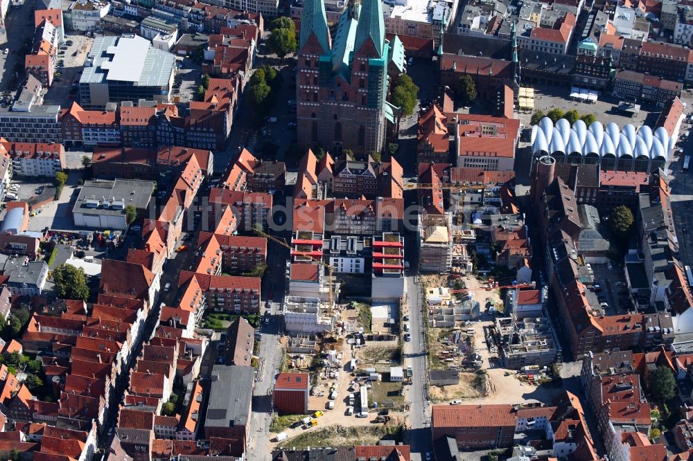 Luftbild Lübeck - Baustelle zum Neubau einer Mehrfamilienhaus-Wohnanlage im Gründerviertel im Ortsteil Innenstadt in Lübeck im Bundesland Schleswig-Holstein, Deutschland
