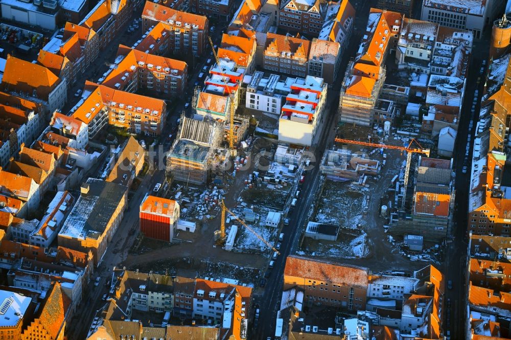Luftaufnahme Lübeck - Baustelle zum Neubau einer Mehrfamilienhaus-Wohnanlage im Gründerviertel im Ortsteil Innenstadt in Lübeck im Bundesland Schleswig-Holstein, Deutschland