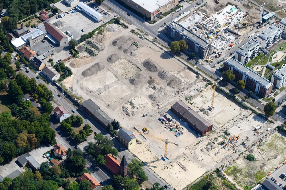 Luftbild Berlin - Baustelle zum Neubau einer Mehrfamilienhaus-Wohnanlage der Gut Alt-Biesdorf in Berlin, Deutschland
