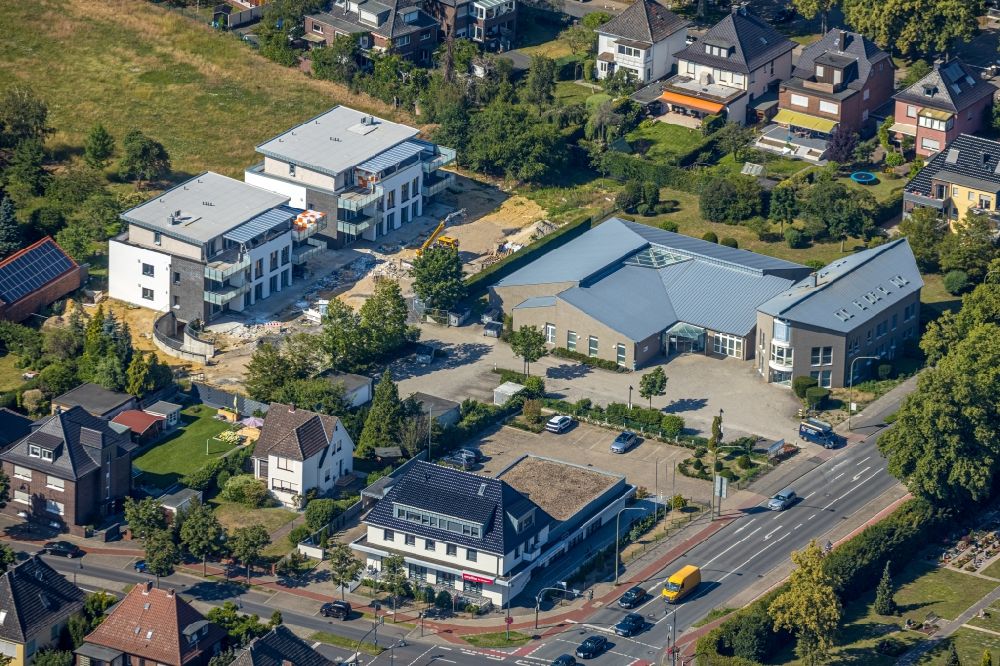 Hamm von oben - Baustelle zum Neubau einer Mehrfamilienhaus-Wohnanlage in Hamm im Bundesland Nordrhein-Westfalen, Deutschland