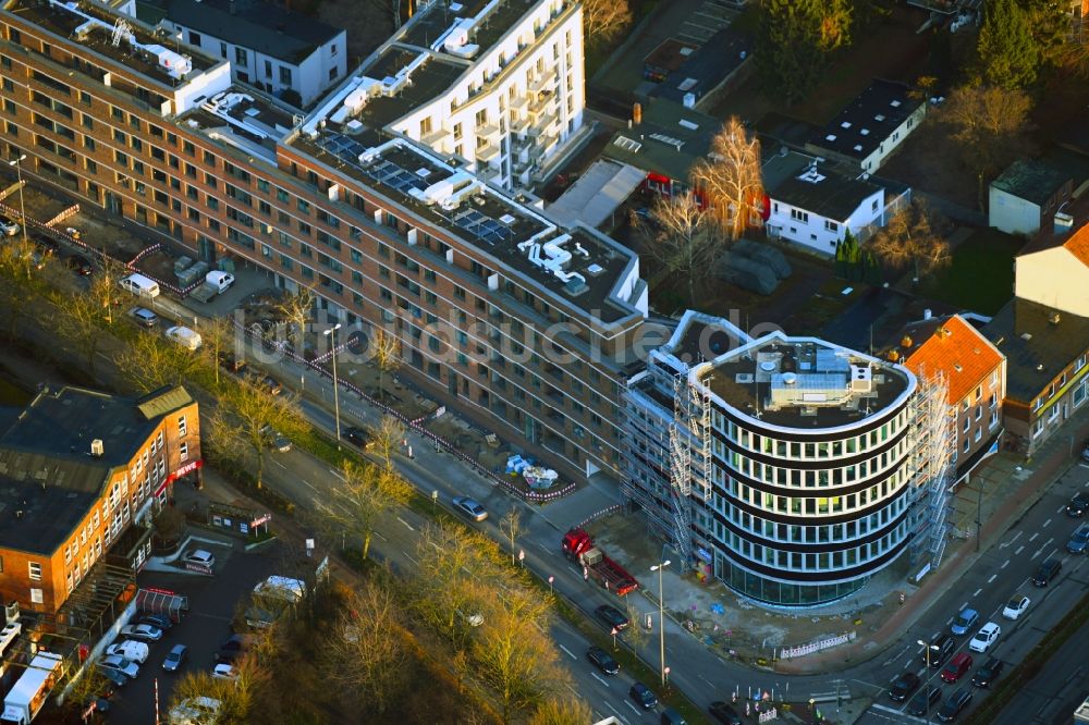 Luftbild Hamburg - Baustelle zum Neubau einer Mehrfamilienhaus-Wohnanlage und HAUS DER PATENSCHAFTEN im Ortsteil Barmbek in Hamburg, Deutschland