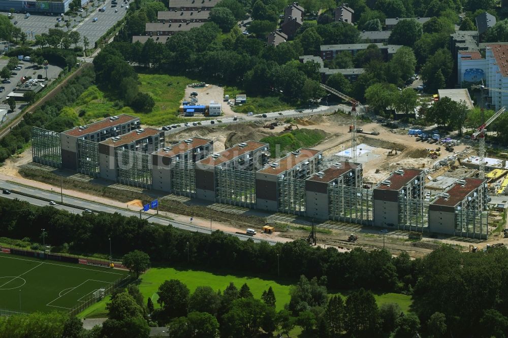 Luftaufnahme Hamburg - Baustelle zum Neubau einer Mehrfamilienhaus-Wohnanlage am Hörgensweg im Ortsteil Eidelstedt in Hamburg, Deutschland