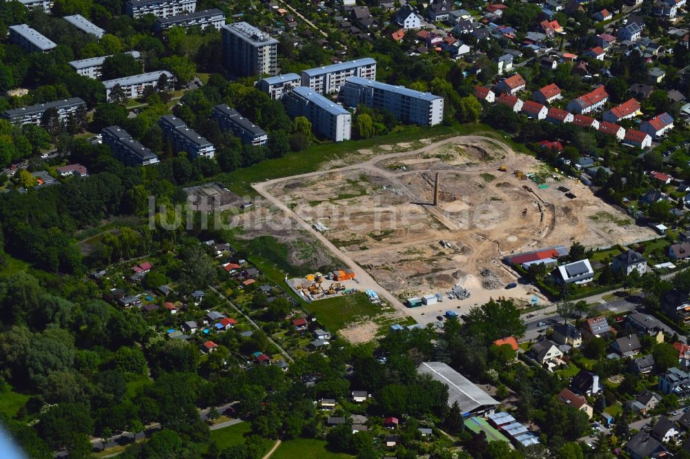 Luftbild Berlin - Baustelle zum Neubau einer Mehrfamilienhaus-Wohnanlage HUGOS der Bonava Deutschland GmbH im Ortsteil Mariendorf in Berlin, Deutschland