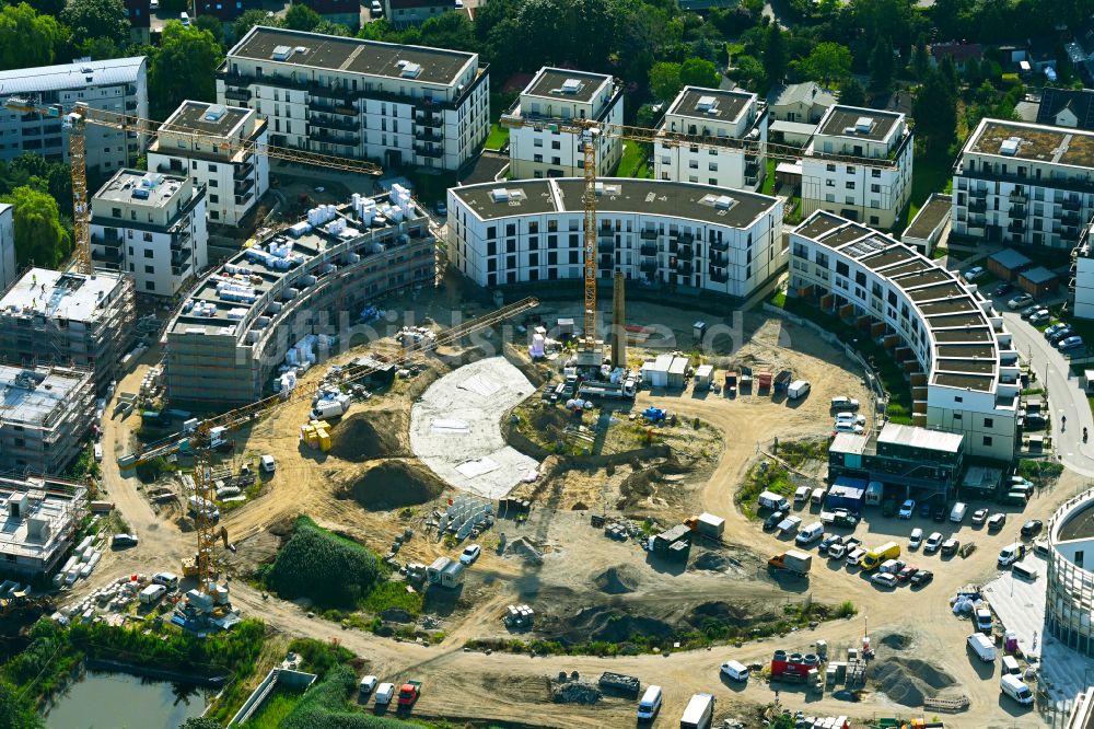 Luftaufnahme Berlin - Baustelle zum Neubau einer Mehrfamilienhaus-Wohnanlage HUGOS der Bonava Deutschland GmbH im Ortsteil Mariendorf in Berlin, Deutschland