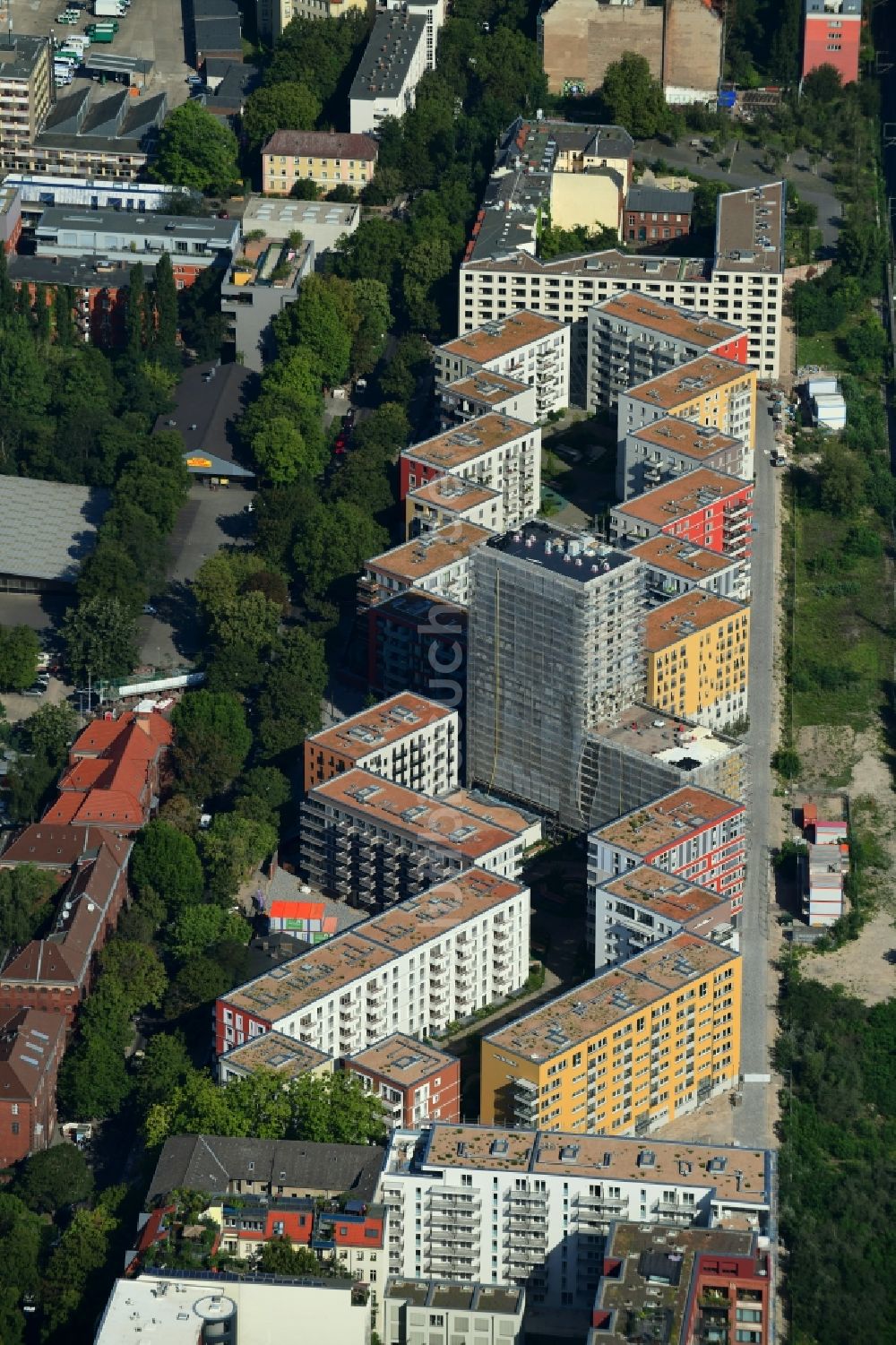 Berlin von oben - Baustelle zum Neubau einer Mehrfamilienhaus-Wohnanlage Kruppstraße - Lehrter Straße in Berlin