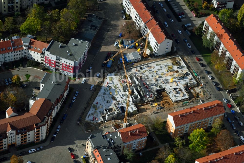 Magdeburg von oben - Baustelle zum Neubau einer Mehrfamilienhaus-Wohnanlage in Magdeburg im Bundesland Sachsen-Anhalt, Deutschland