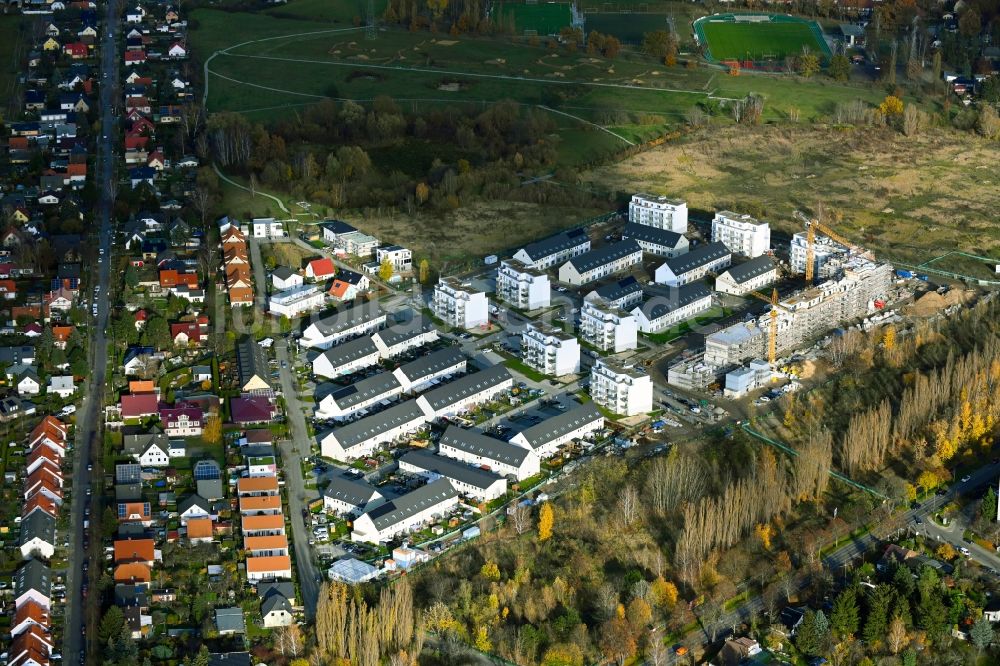 Luftbild Berlin - Baustelle zum Neubau einer Mehrfamilienhaus-Wohnanlage MEIN FALKENBERG im Ortsteil Falkenberg in Berlin, Deutschland