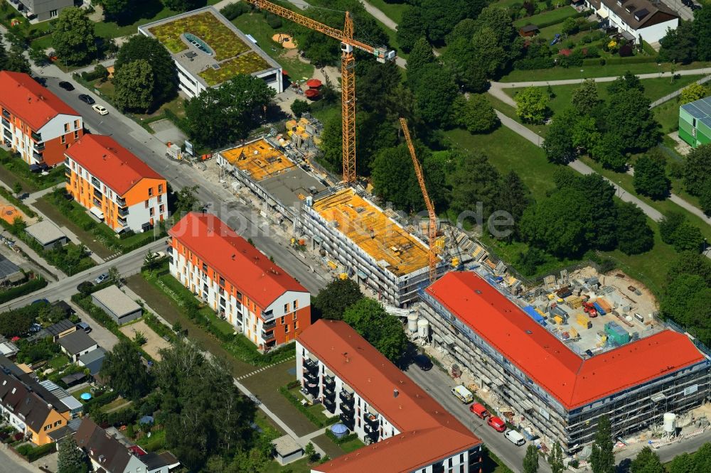 Luftbild München - Baustelle zum Neubau einer Mehrfamilienhaus-Wohnanlage in München im Bundesland Bayern, Deutschland