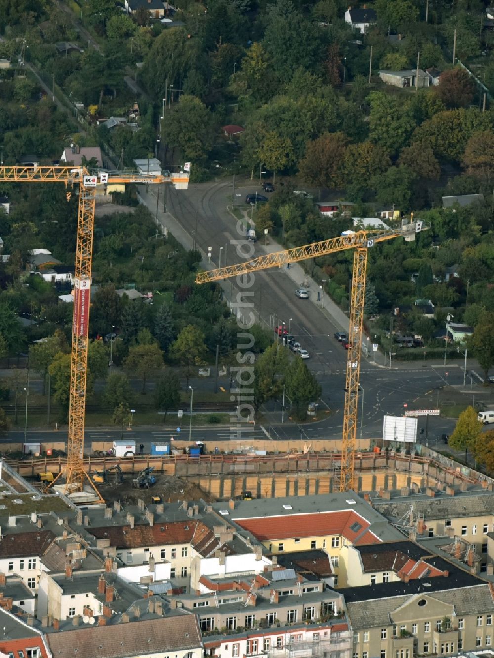 Berlin von oben - Baustelle zum Neubau einer Mehrfamilienhaus-Wohnanlage nio im Stadtteil Prenzlauer Berg in Berlin