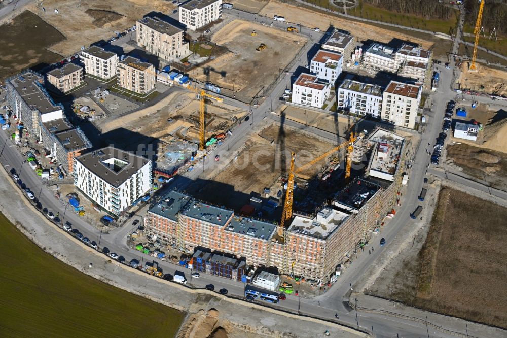 München von oben - Baustelle zum Neubau einer Mehrfamilienhaus-Wohnanlage im Ortsteil Aubing-Lochhausen-Langwied in München im Bundesland Bayern, Deutschland