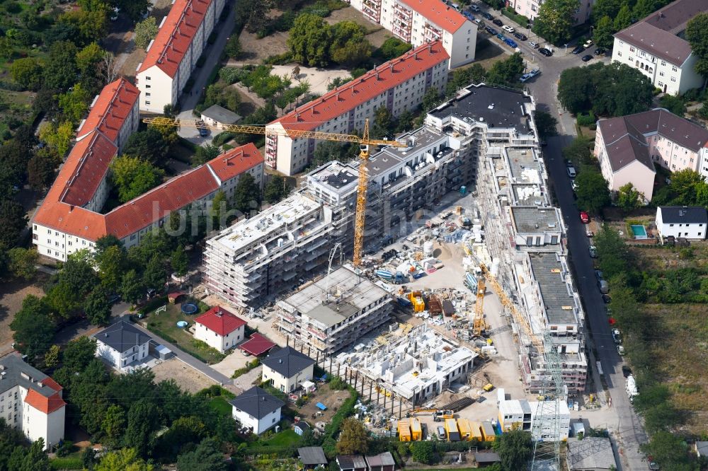 Luftbild Berlin - Baustelle zum Neubau einer Mehrfamilienhaus-Wohnanlage im Ortsteil Lichtenberg in Berlin, Deutschland
