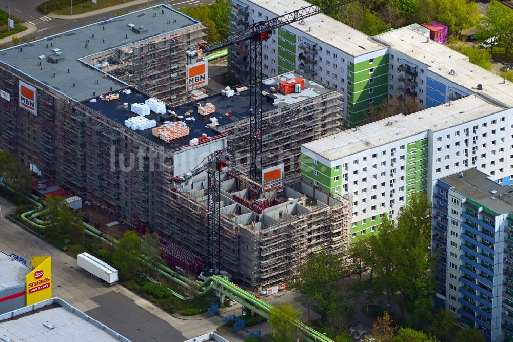 Berlin aus der Vogelperspektive: Baustelle zum Neubau einer Mehrfamilienhaus-Wohnanlage im Ortsteil Lichtenberg in Berlin, Deutschland