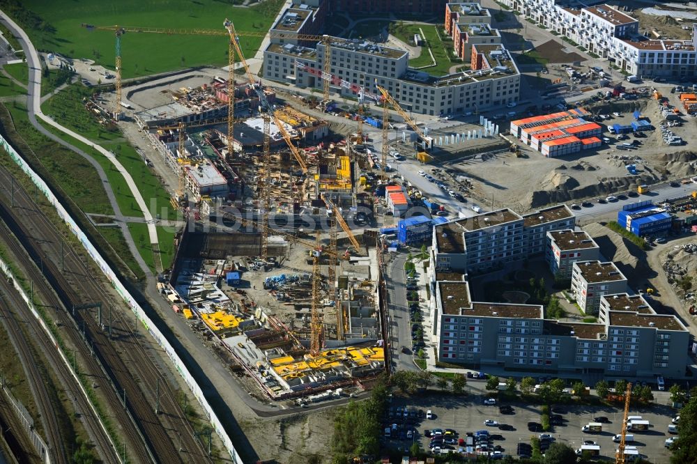 Luftaufnahme München - Baustelle zum Neubau einer Mehrfamilienhaus-Wohnanlage im Ortsteil Pasing-Obermenzing in München im Bundesland Bayern, Deutschland
