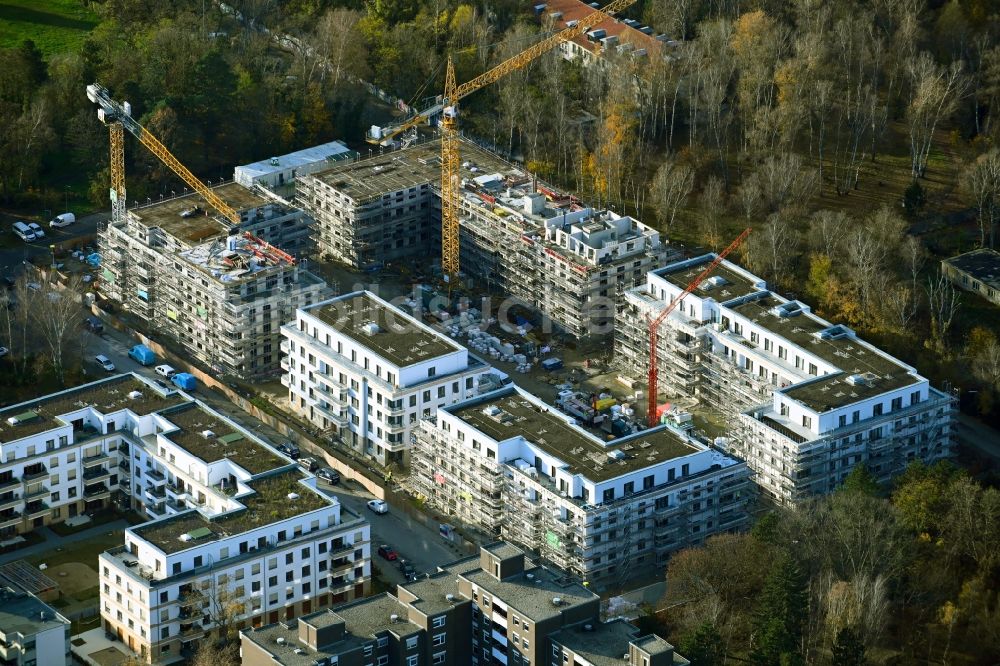 Berlin aus der Vogelperspektive: Baustelle zum Neubau einer Mehrfamilienhaus-Wohnanlage im Ortsteil Wittenau in Berlin, Deutschland