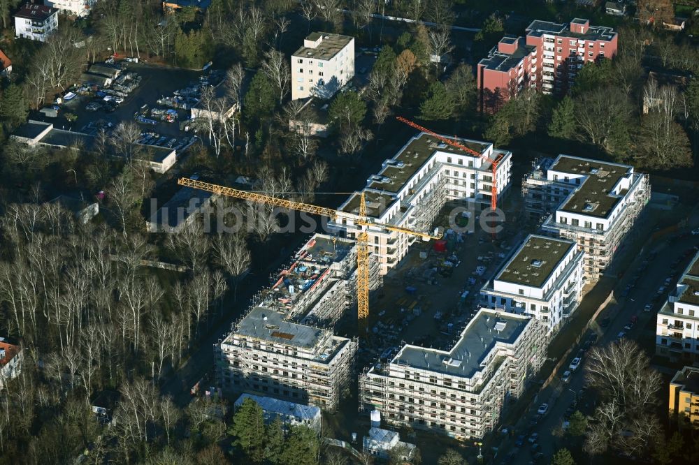 Berlin von oben - Baustelle zum Neubau einer Mehrfamilienhaus-Wohnanlage im Ortsteil Wittenau in Berlin, Deutschland