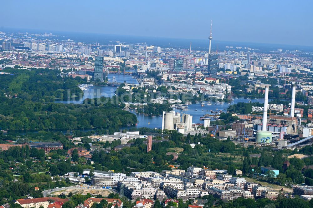 Luftbild Berlin - Baustelle zum Neubau einer Mehrfamilienhaus-Wohnanlage Parkstadt Karlshorst in Berlin, Deutschland