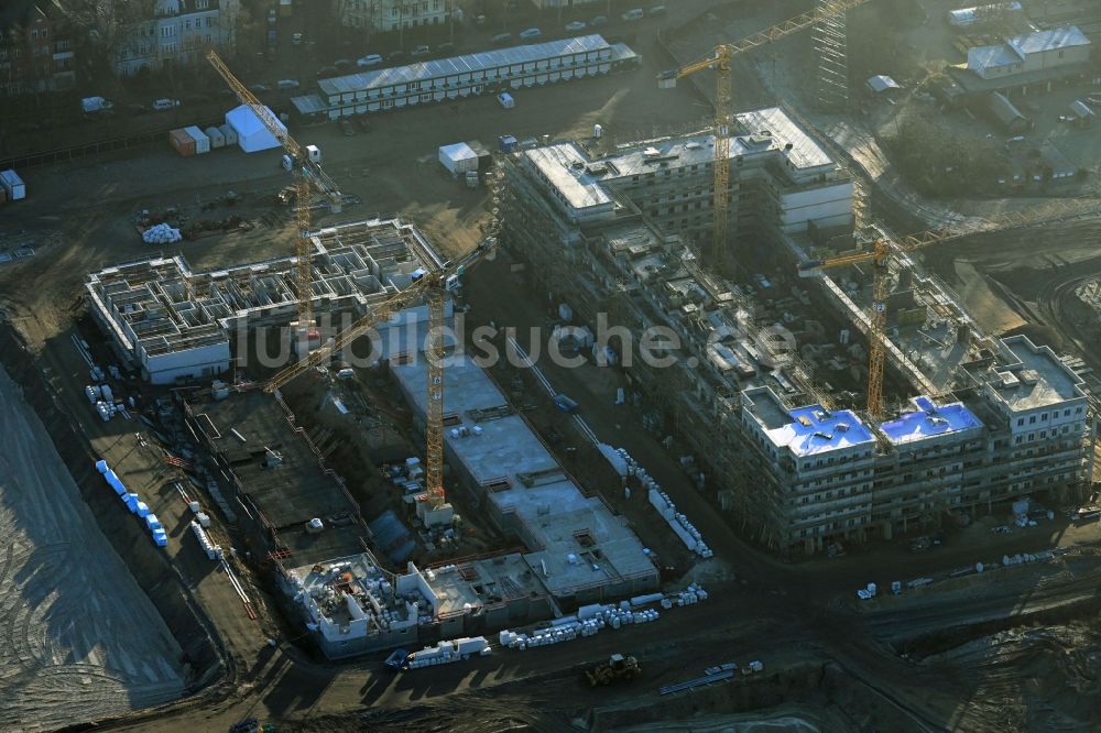 Luftbild Berlin - Baustelle zum Neubau einer Mehrfamilienhaus-Wohnanlage Parkstadt Karlshorst Ortsteil Karlshorst in Berlin, Deutschland