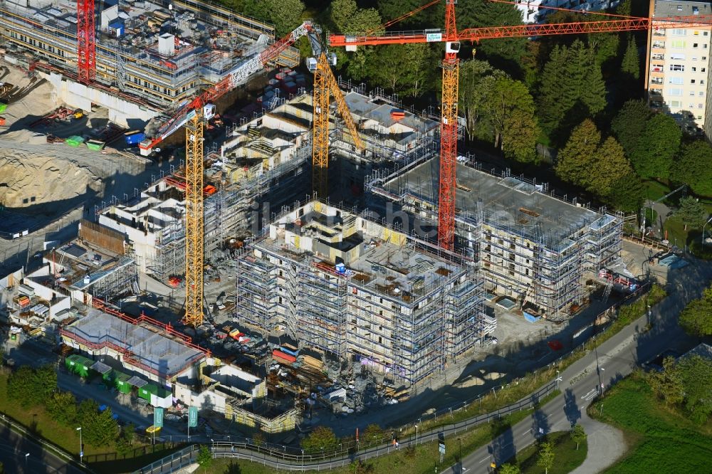 Neuried aus der Vogelperspektive: Baustelle zum Neubau einer Mehrfamilienhaus-Wohnanlage Südlage in Neuried im Bundesland Bayern, Deutschland
