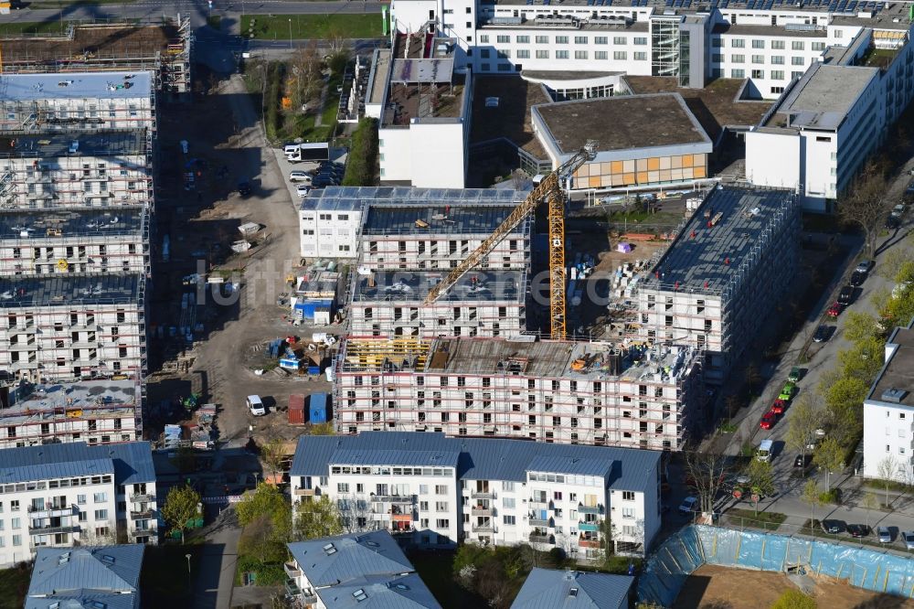 Luftbild Schönefeld - Baustelle zum Neubau einer Mehrfamilienhaus-Wohnanlage Sonnenhöfe in Schönefeld im Bundesland Brandenburg, Deutschland