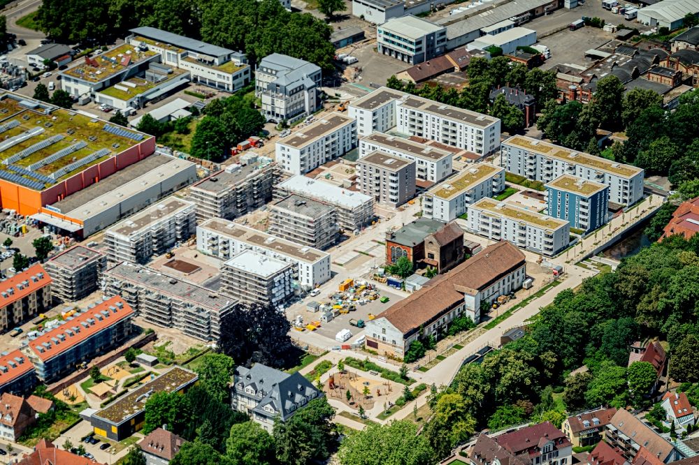 Luftbild Offenburg - Baustelle zum Neubau einer Mehrfamilienhaus-Wohnanlage Stadtquartier Am Kesselhaus in Offenburg im Bundesland Baden-Württemberg, Deutschland