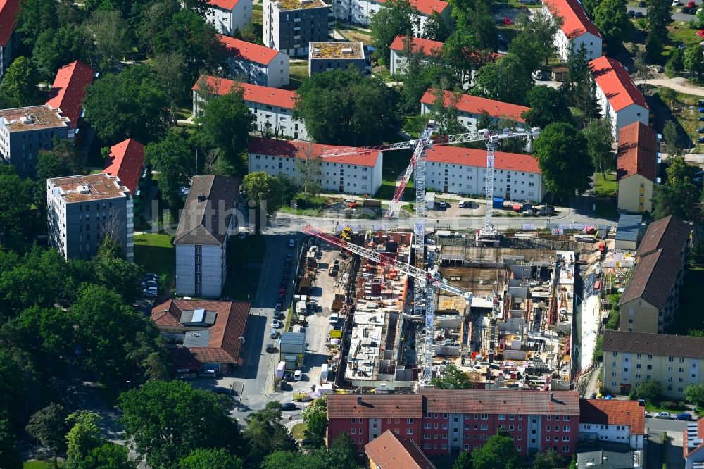 Erlangen aus der Vogelperspektive: Baustelle zum Neubau einer Mehrfamilienhaus-Wohnanlage an der Stitzingstraße in Erlangen im Bundesland Bayern, Deutschland