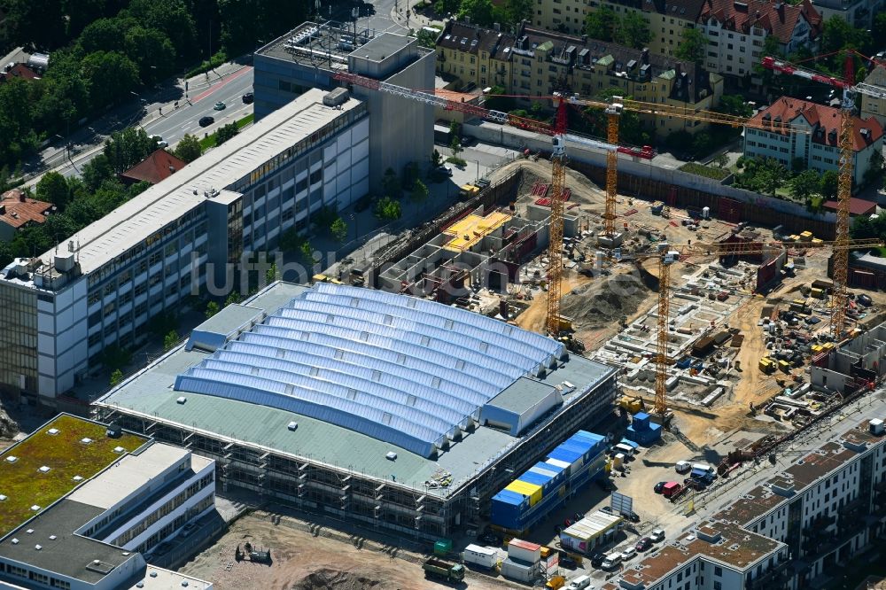 Luftaufnahme München - Baustelle zum Neubau einer Mehrfamilienhaus-Wohnanlage Tölzer Straße - Plinganserstraße - Deckelhalle in München im Bundesland Bayern, Deutschland